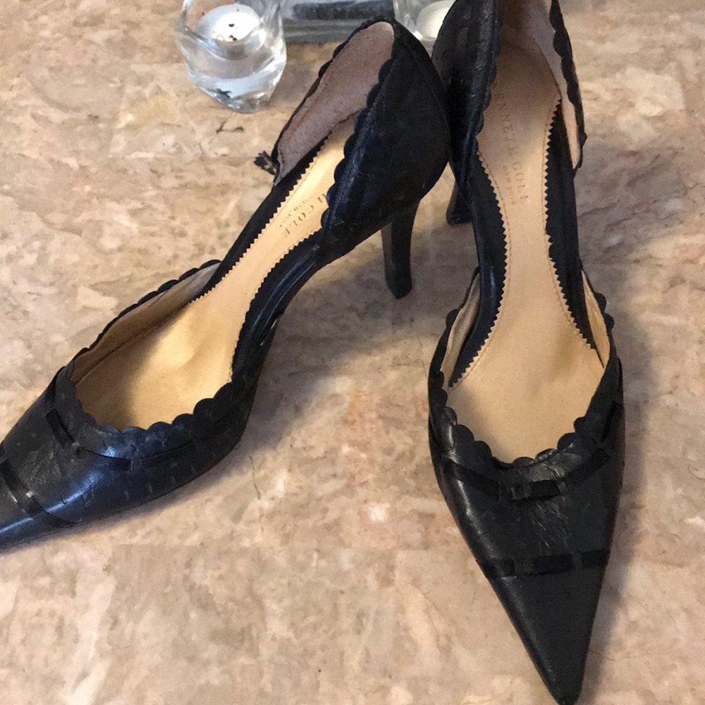 Pointy toe pumps